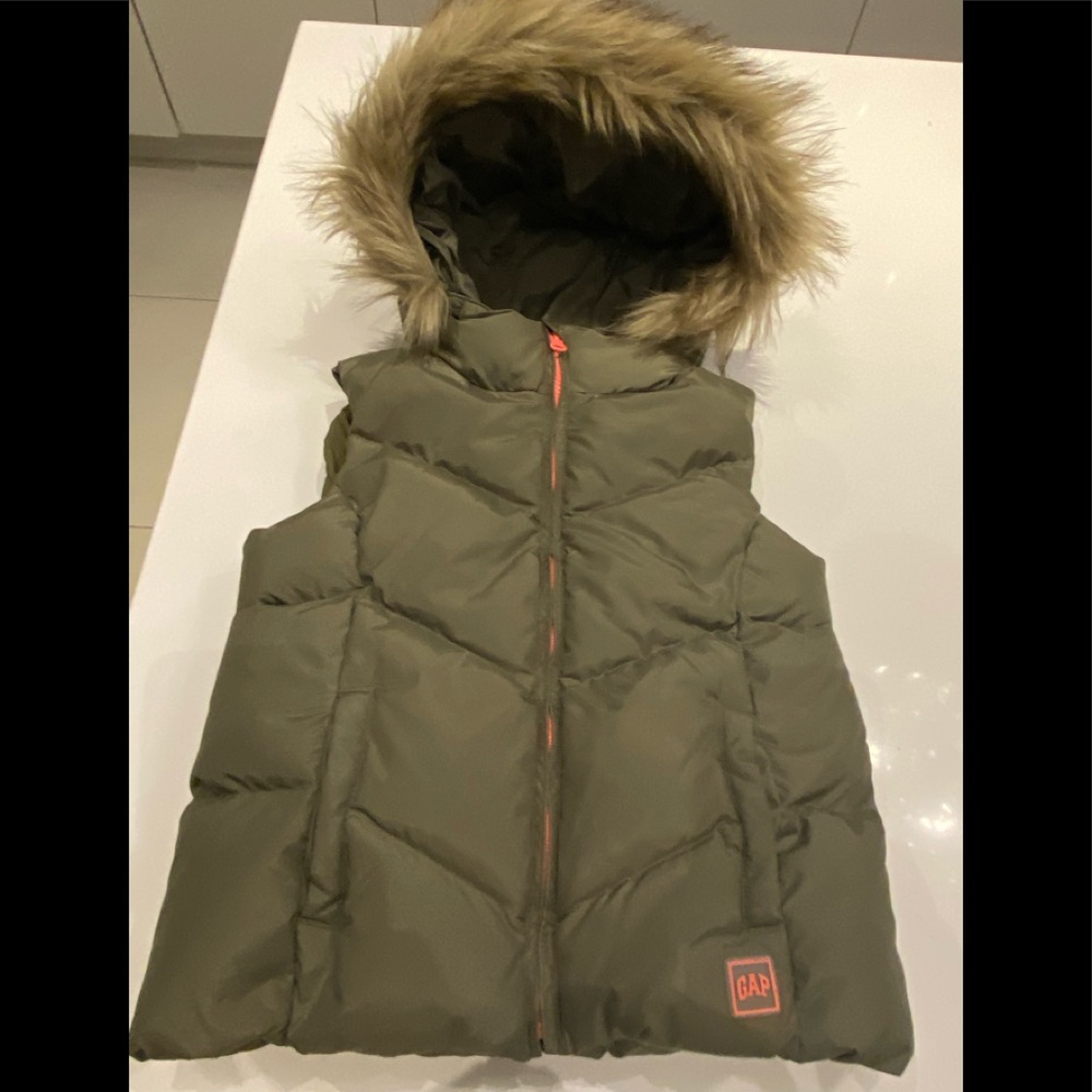 Girls Gap vest
